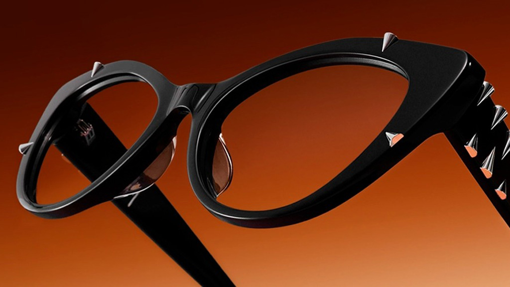 Iconic experimental style glasses