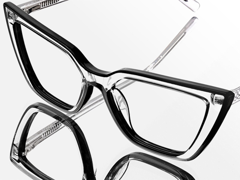 Y2K frames are a specialty at Vooglam
